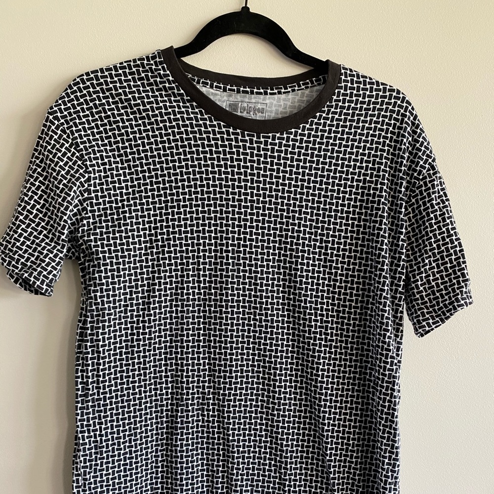 Lula Roe Black and White Tee